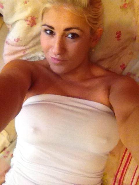 8P Uk Milf Bimbo Stupid dumb Slut Mom Blonde