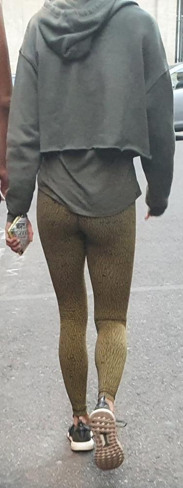 7P MILF' ASS IN TOGA TIGHT PANTS