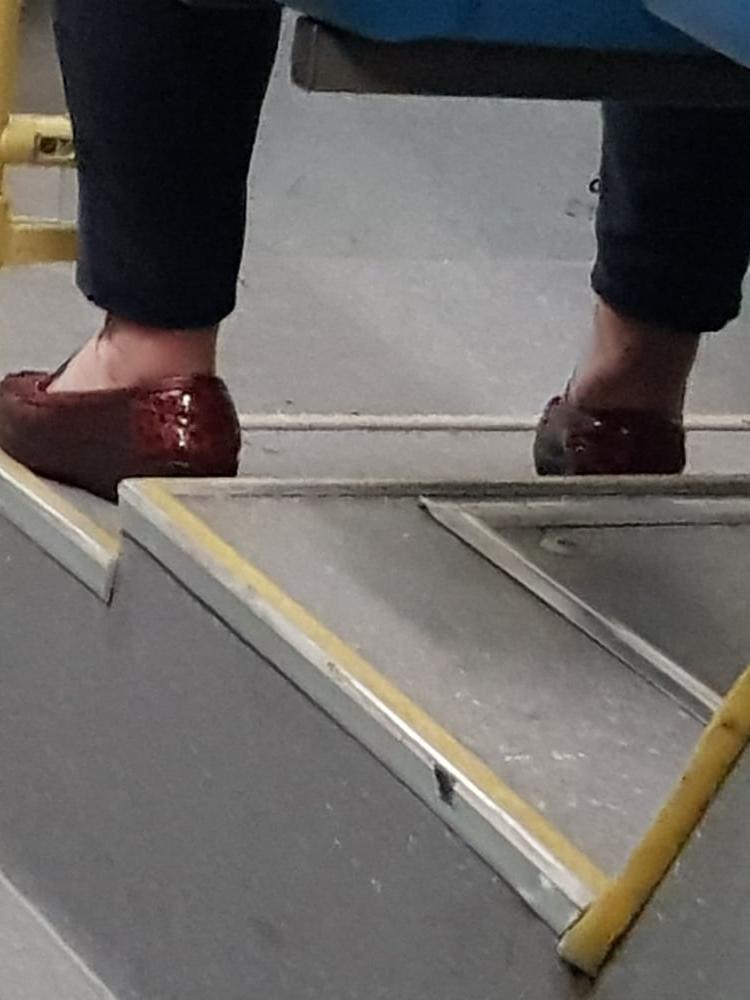 25P Capture nylon  Feet of fat mature latin woman