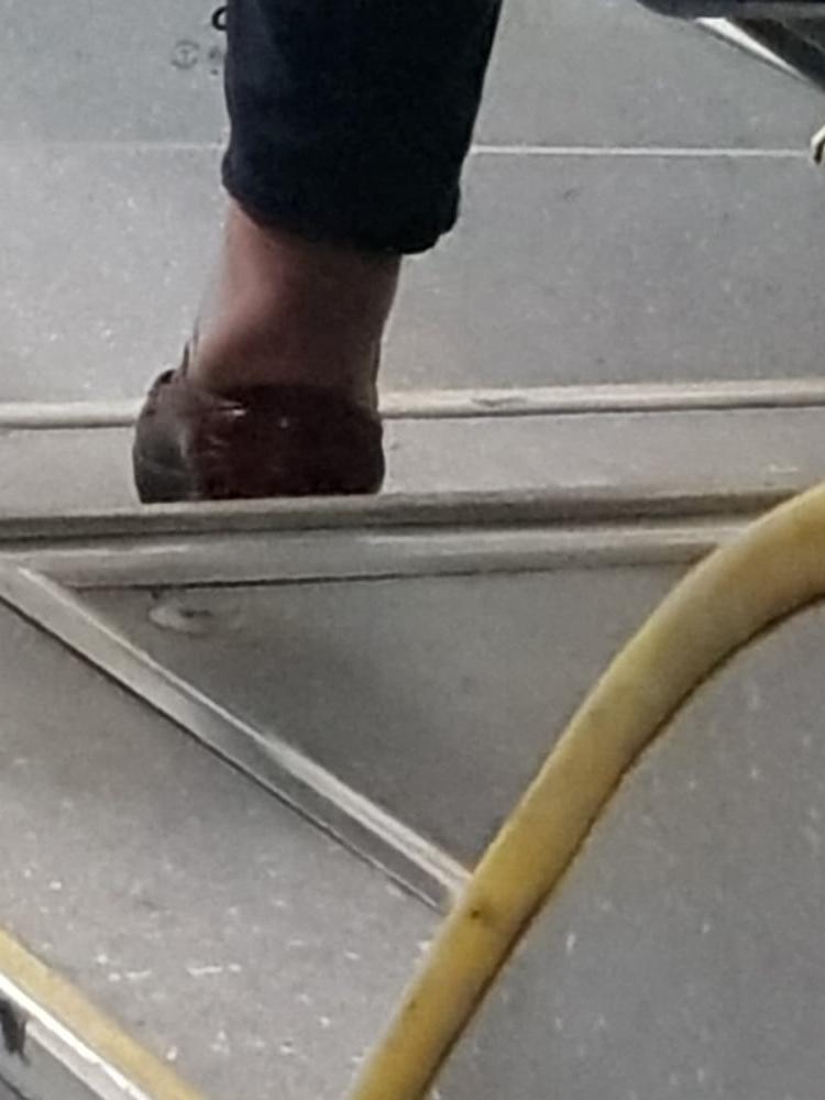25P Capture nylon  Feet of fat mature latin woman