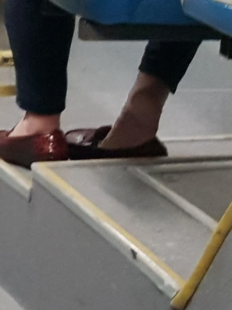 25P Capture nylon  Feet of fat mature latin woman