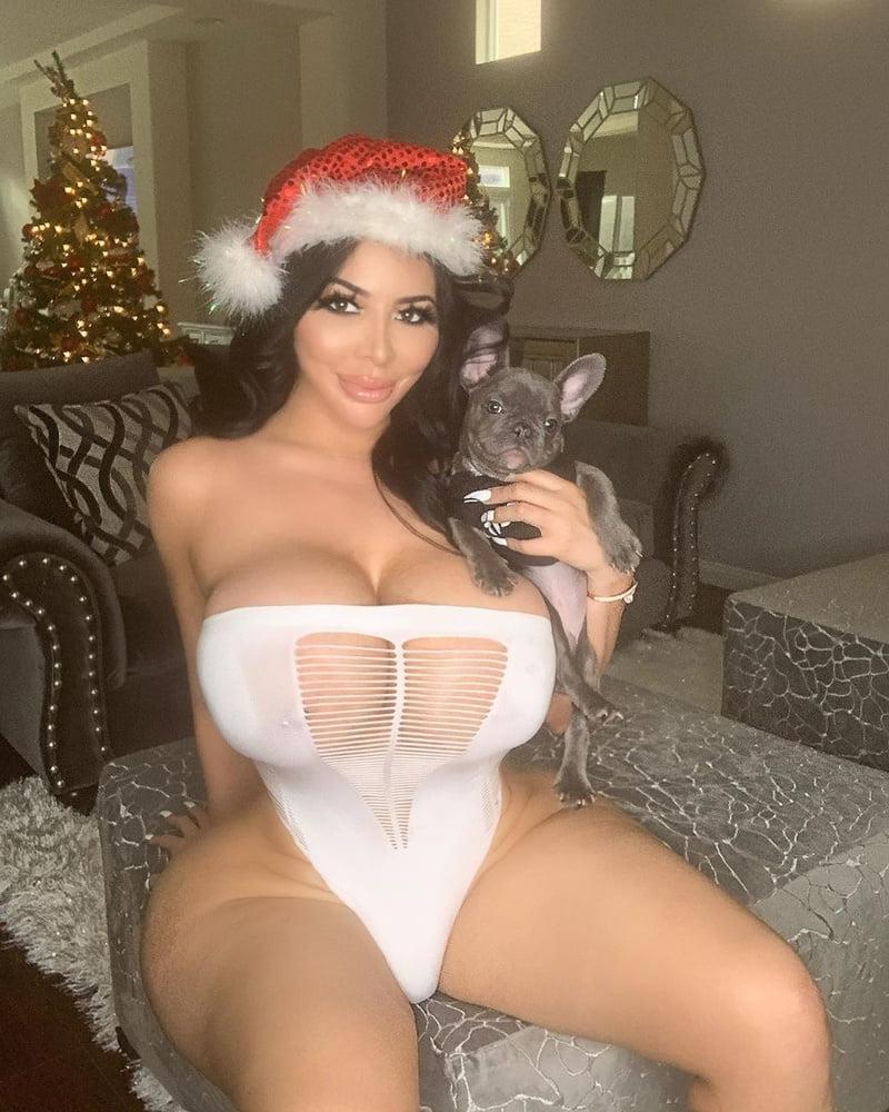 25P FAKE AND BIMBOO TITS 3