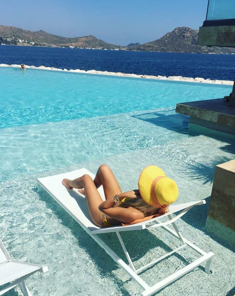 19P Turkish Instagram Girls 82 Esra