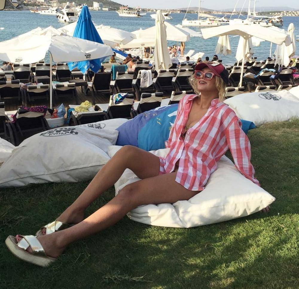 19P Turkish Instagram Girls 82 Esra