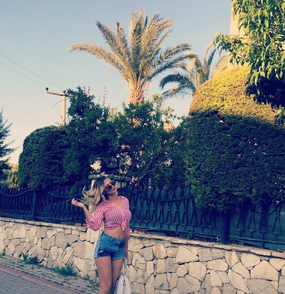 19P Turkish Instagram Girls 82 Esra
