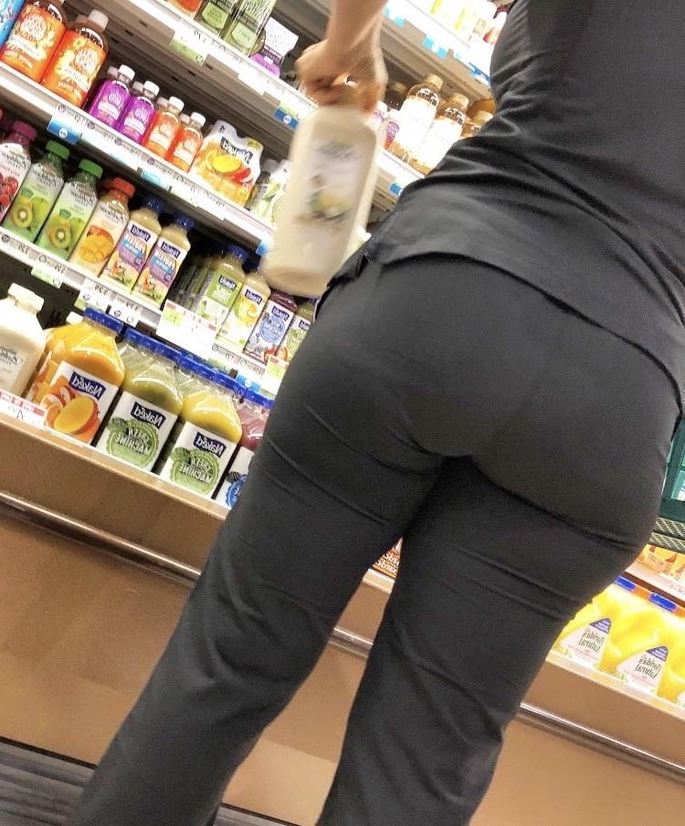 25P BIG JUICY LATINA ASS !! #8