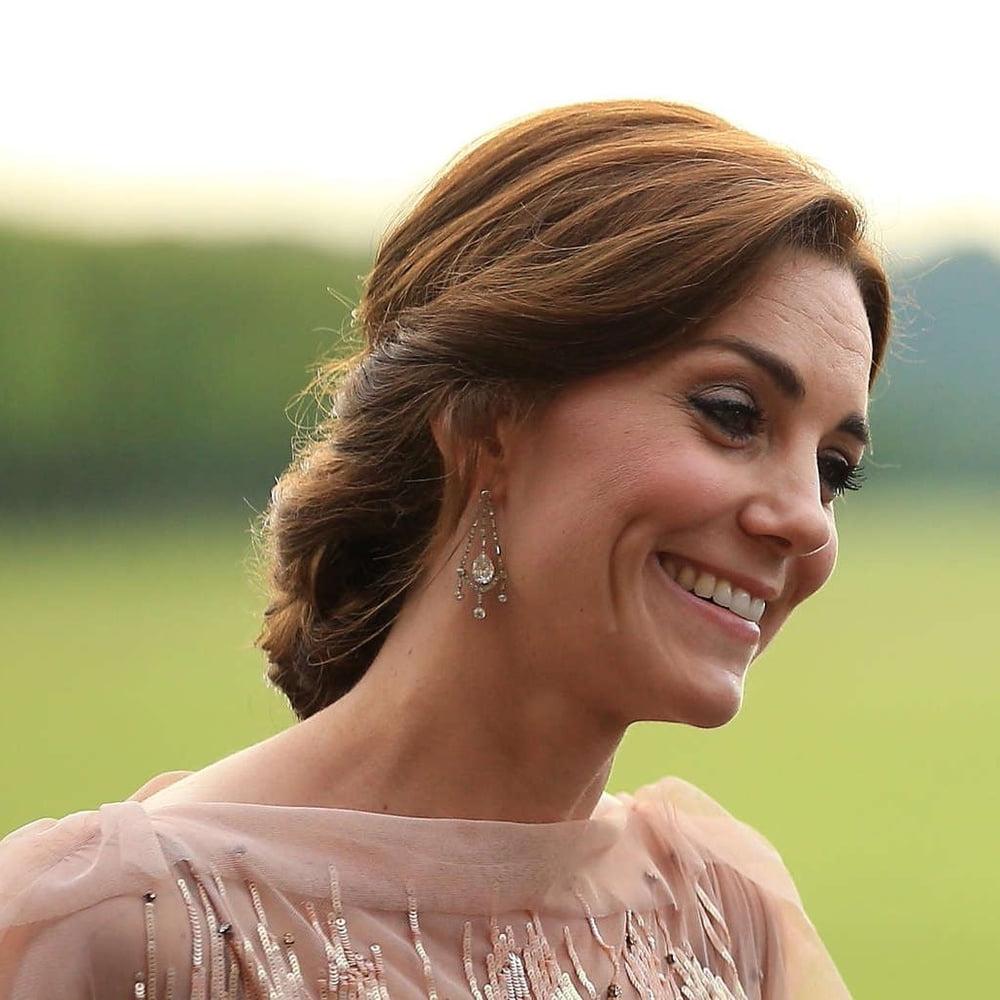 8P Kate Middleton pulling lots of cute faces 3