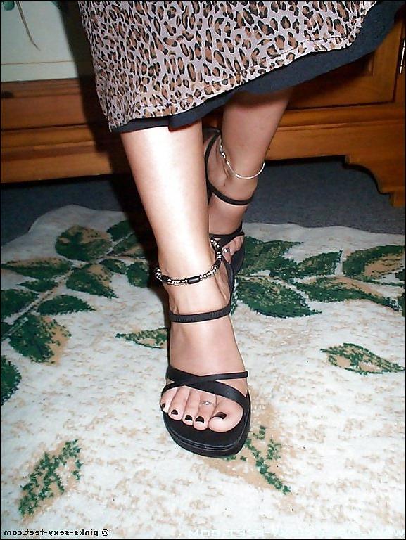 8P Pinks sexy feet