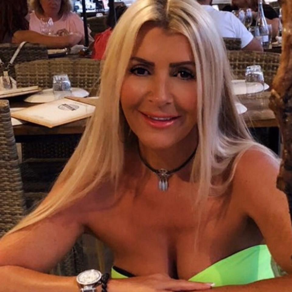 25P Great British Cleavage 14