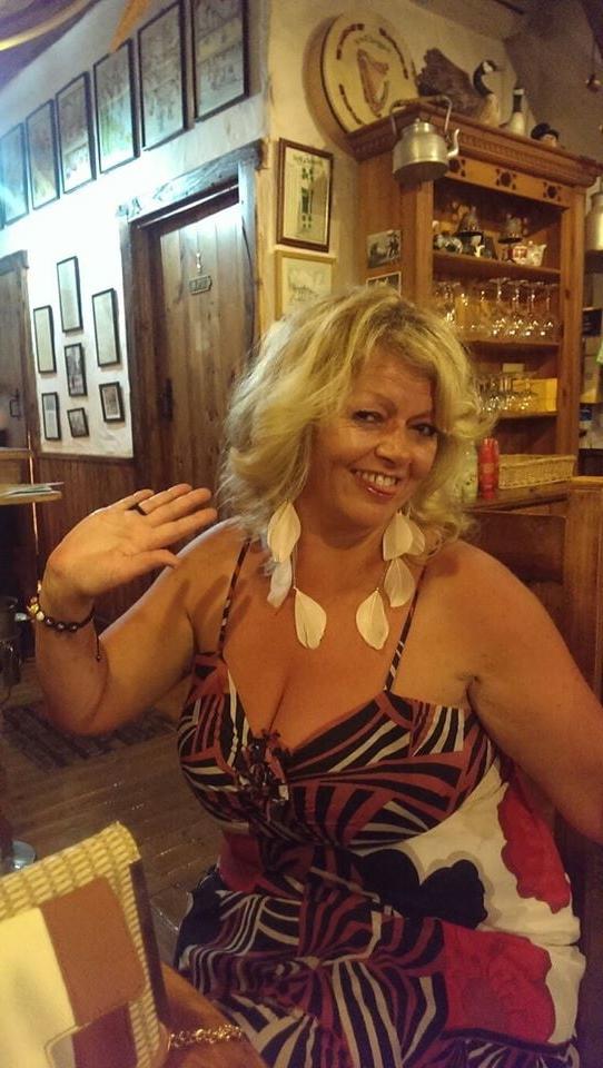 25P Great British Cleavage 14