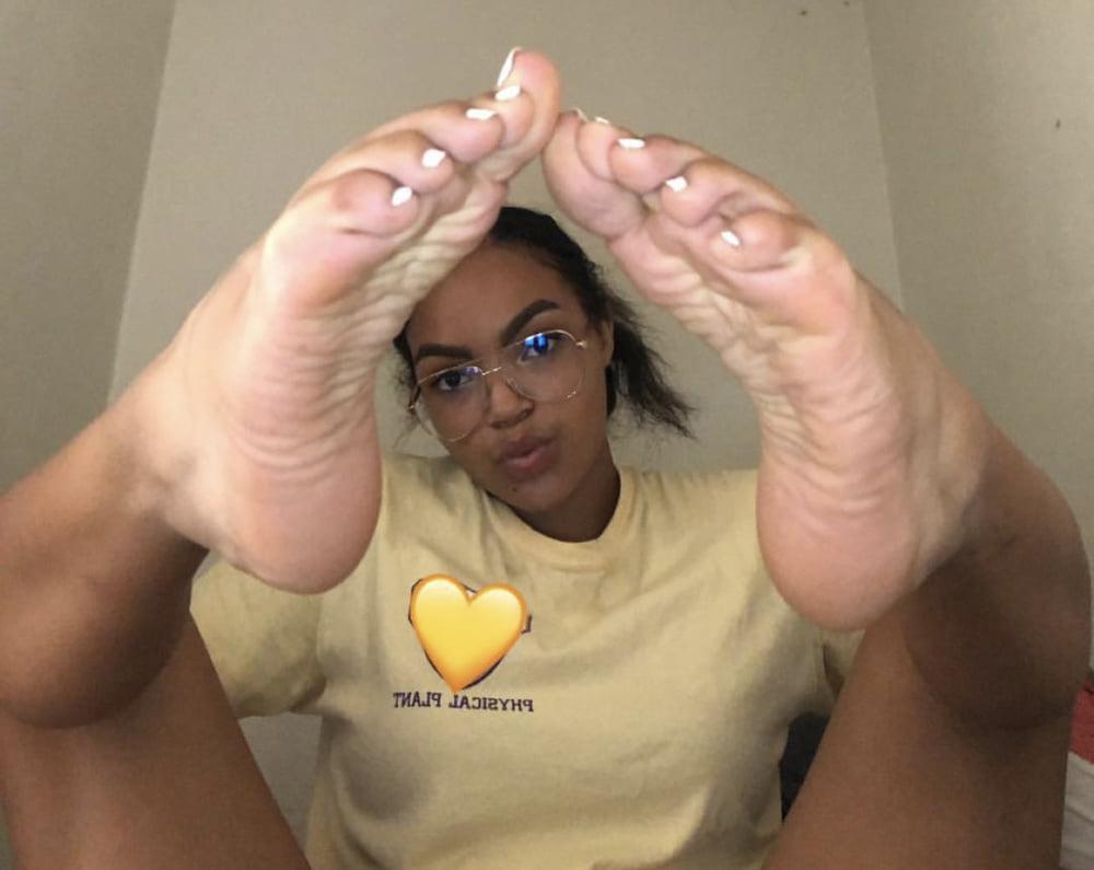 25P Sexy with toes pt4