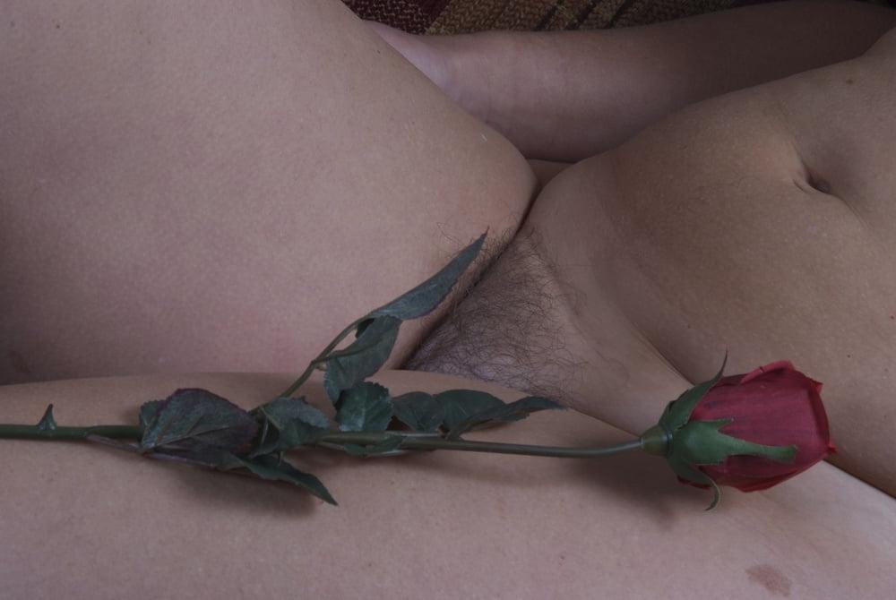 25P Curvy British mature amateur Gabriella K (22)