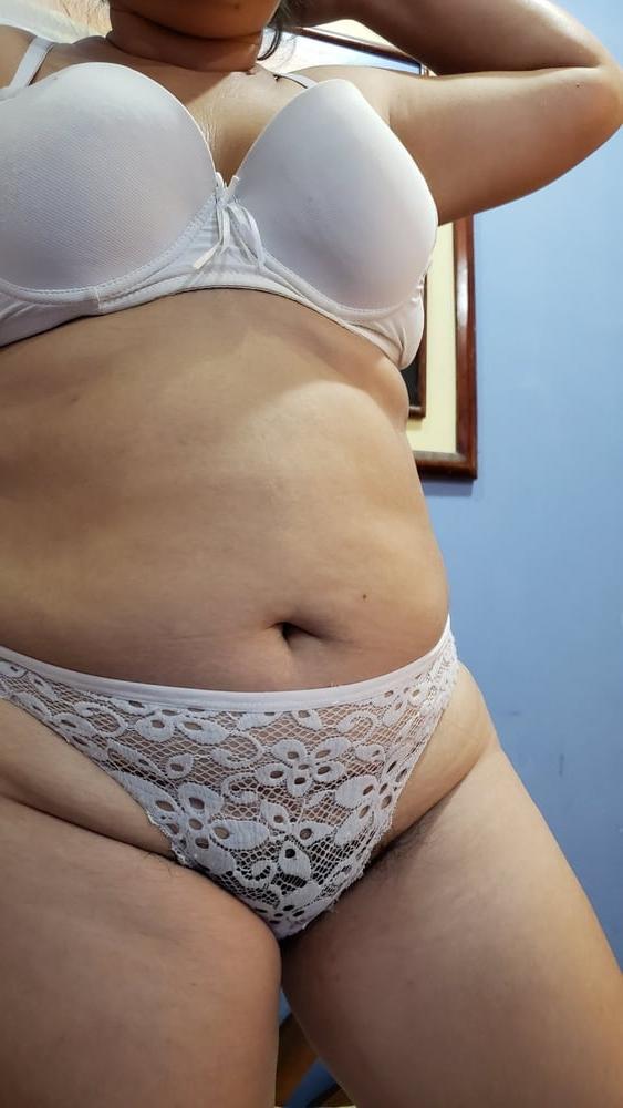 25P Mrs Andrea Santana 51 yo chubby and hairy part 2