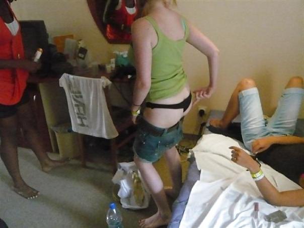 25P British Sluts On Holiday 2