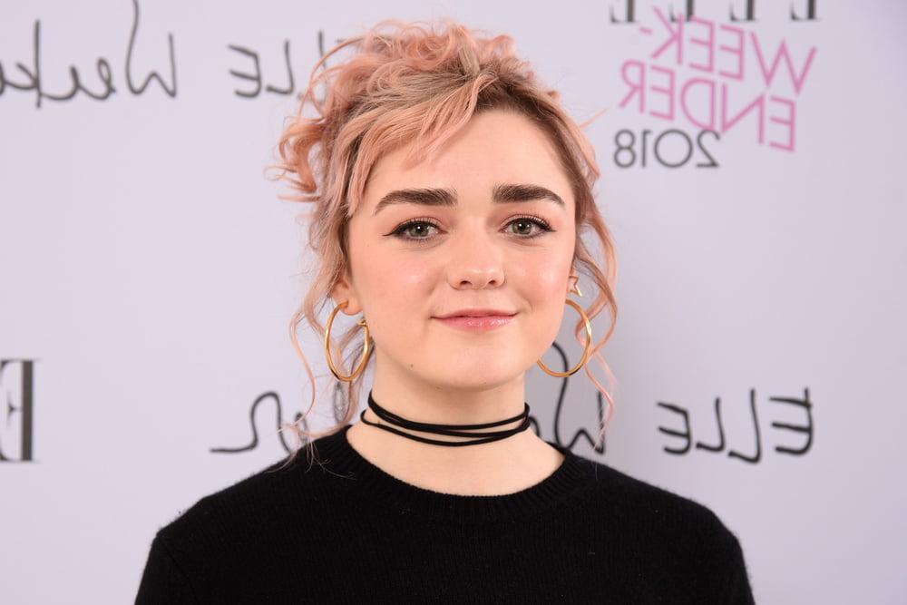 15P Cute and Sexy Maisie - 2018