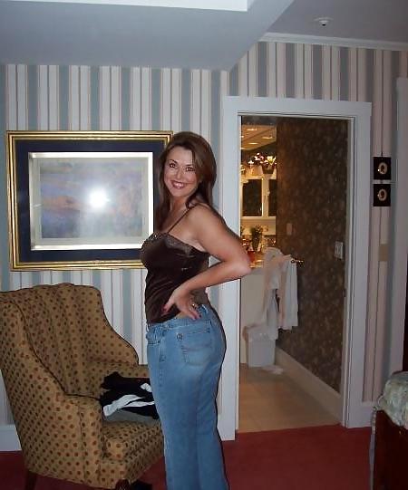 22P Great Mom & MILF Mix