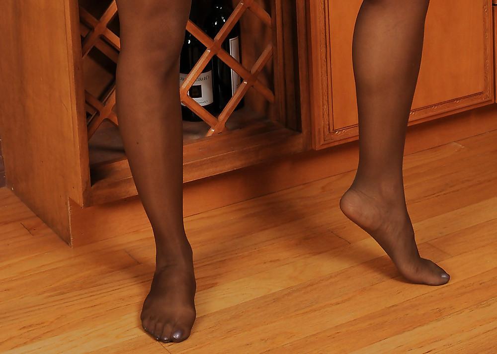 25P Ania nylon feet
