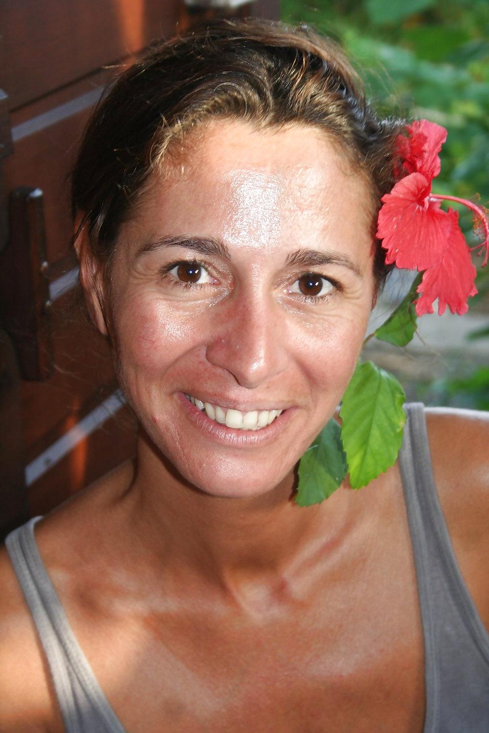25P Flavia-Mature Goddess