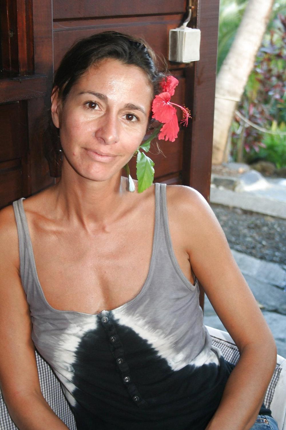25P Flavia-Mature Goddess