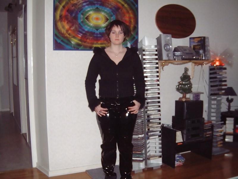 14P Very Cute Short Hair Wife