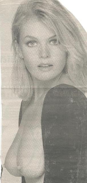 25P Ruth Gordon Page 3 sexy hot topless