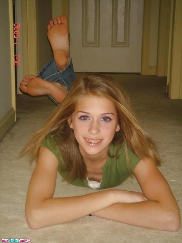 25P Teen Feet 