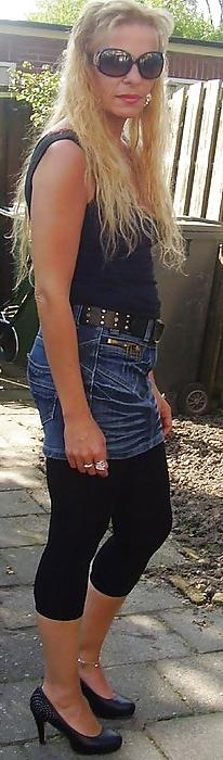 10P Dutch Petra is a horny Mature bitch and mommy