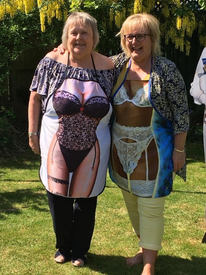 25P Naughty British Women 8