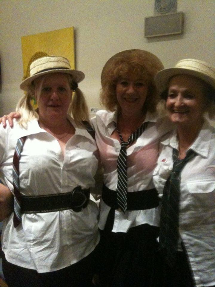 25P Naughty British Women 8