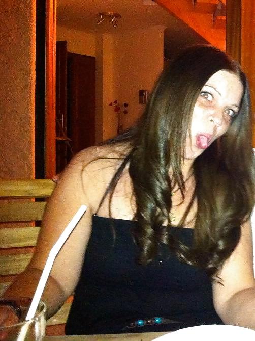 23P Pute sonia! le gros cul qui met des strings de pute