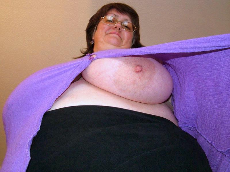 25P Juicy Mature Jugs - 18