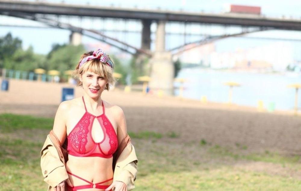 24P A slutty milf life (1)