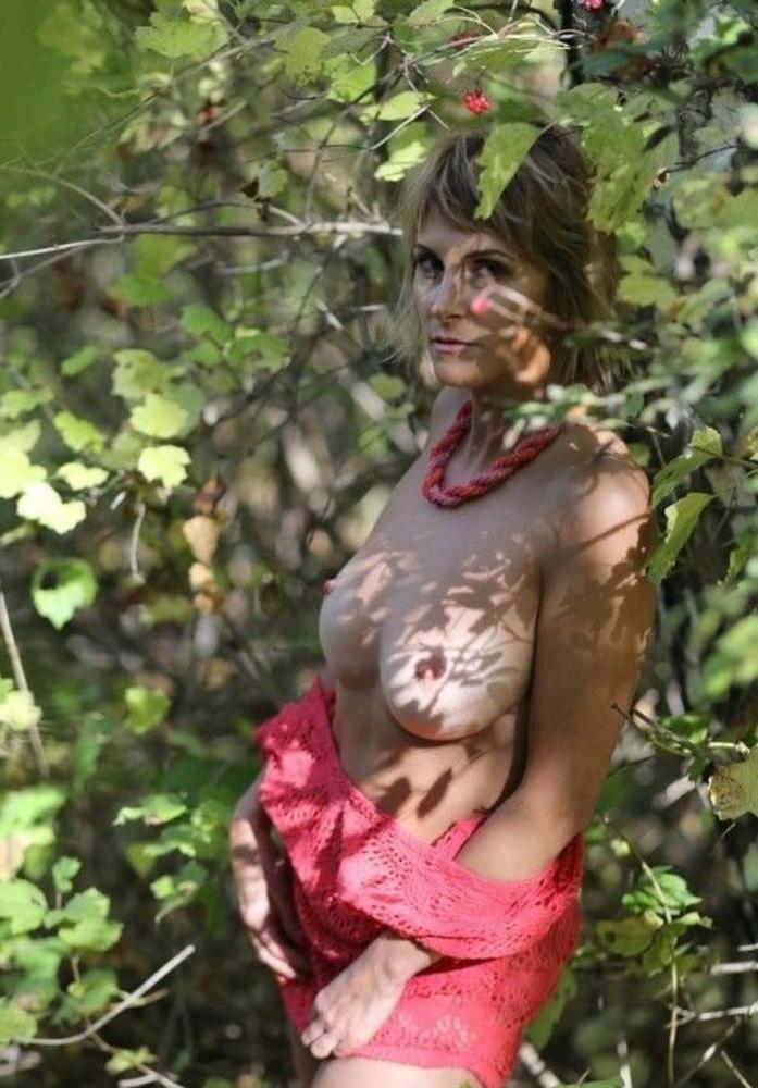 24P A slutty milf life (1)