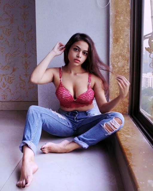 20P Very Cute Indian Girl