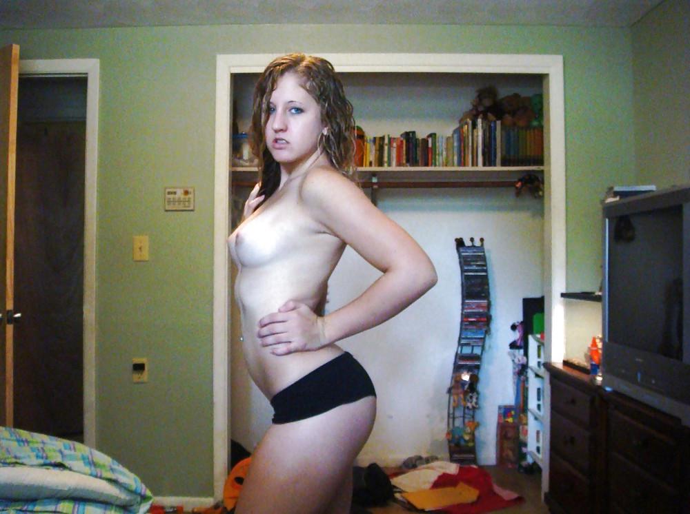 15P Cute Natural Shaved teen