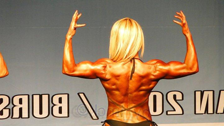 10P Turkish muscle female lady isil