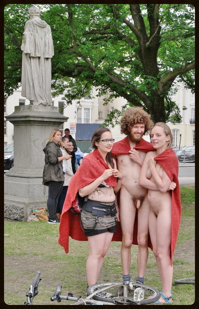 25P Exposed classic public nudes 1