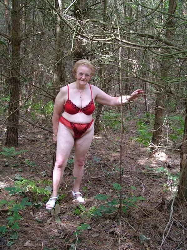 25P Sexy as fuck Chunky Gilf Slut