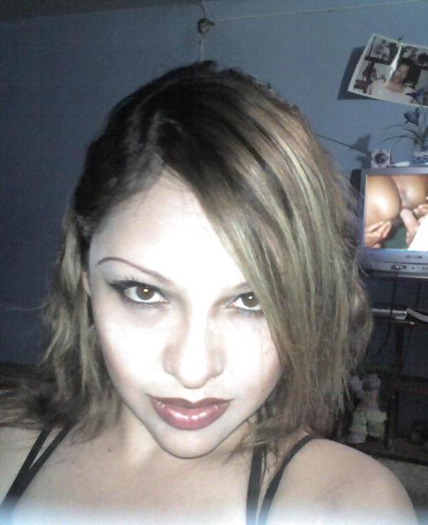 25P Female masturbation
