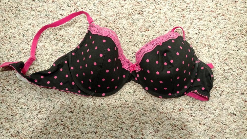 7P Wife's Cute Bras