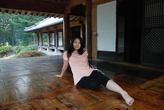 12P Cute korean girl 