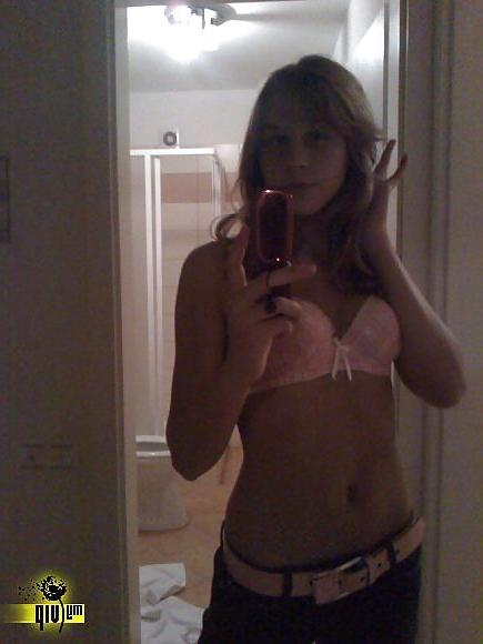 19P Cute Teen Homemade Secret Pictures 10!