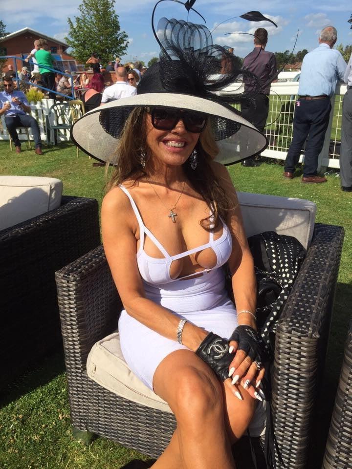 25P Great British Cleavage 12