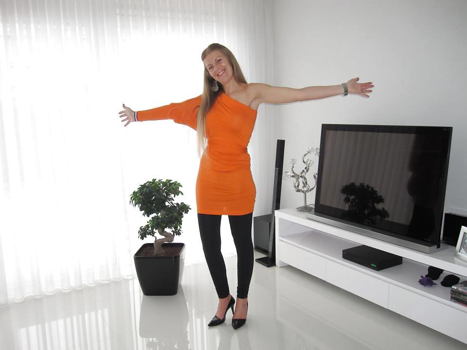6P Sexy dutch mature bitch i like to fuck