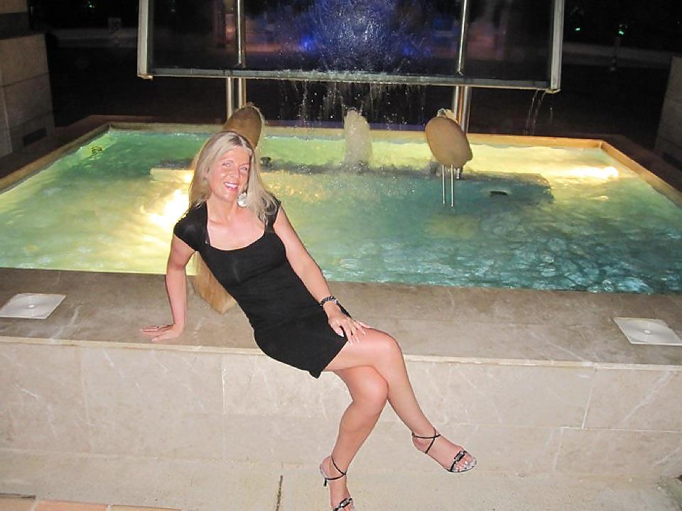 6P Sexy dutch mature bitch i like to fuck