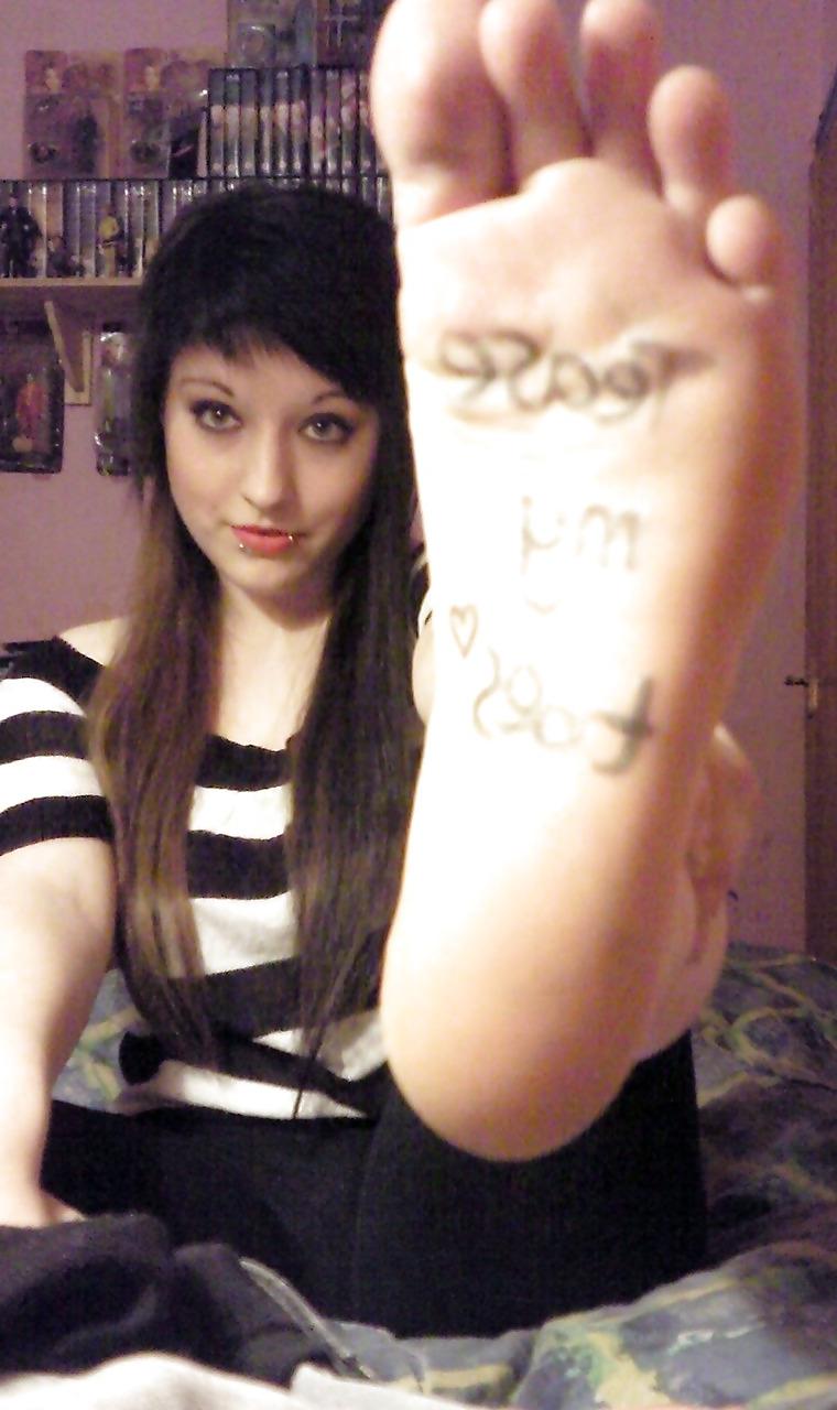 15P Teen Feet 17