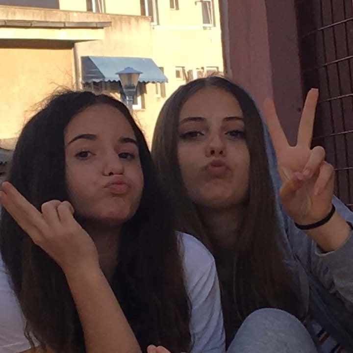 22P Cute girls