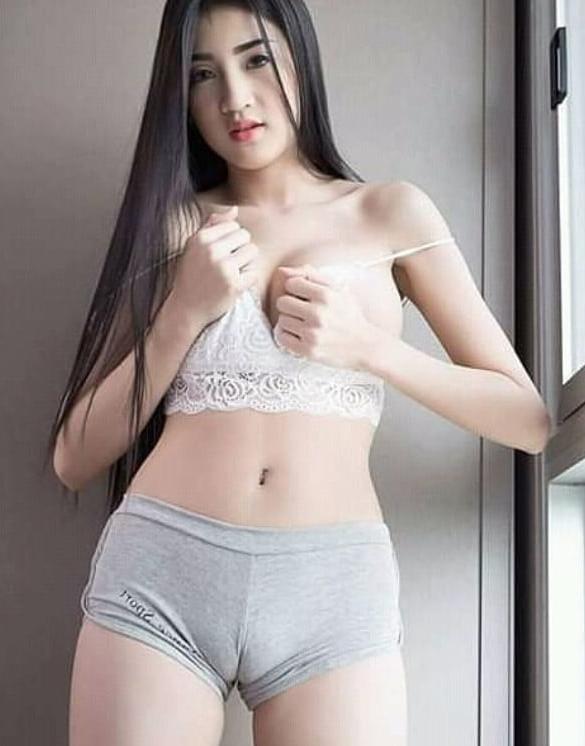 25P Camel Toes 32