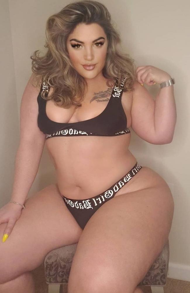25P Chubby girl