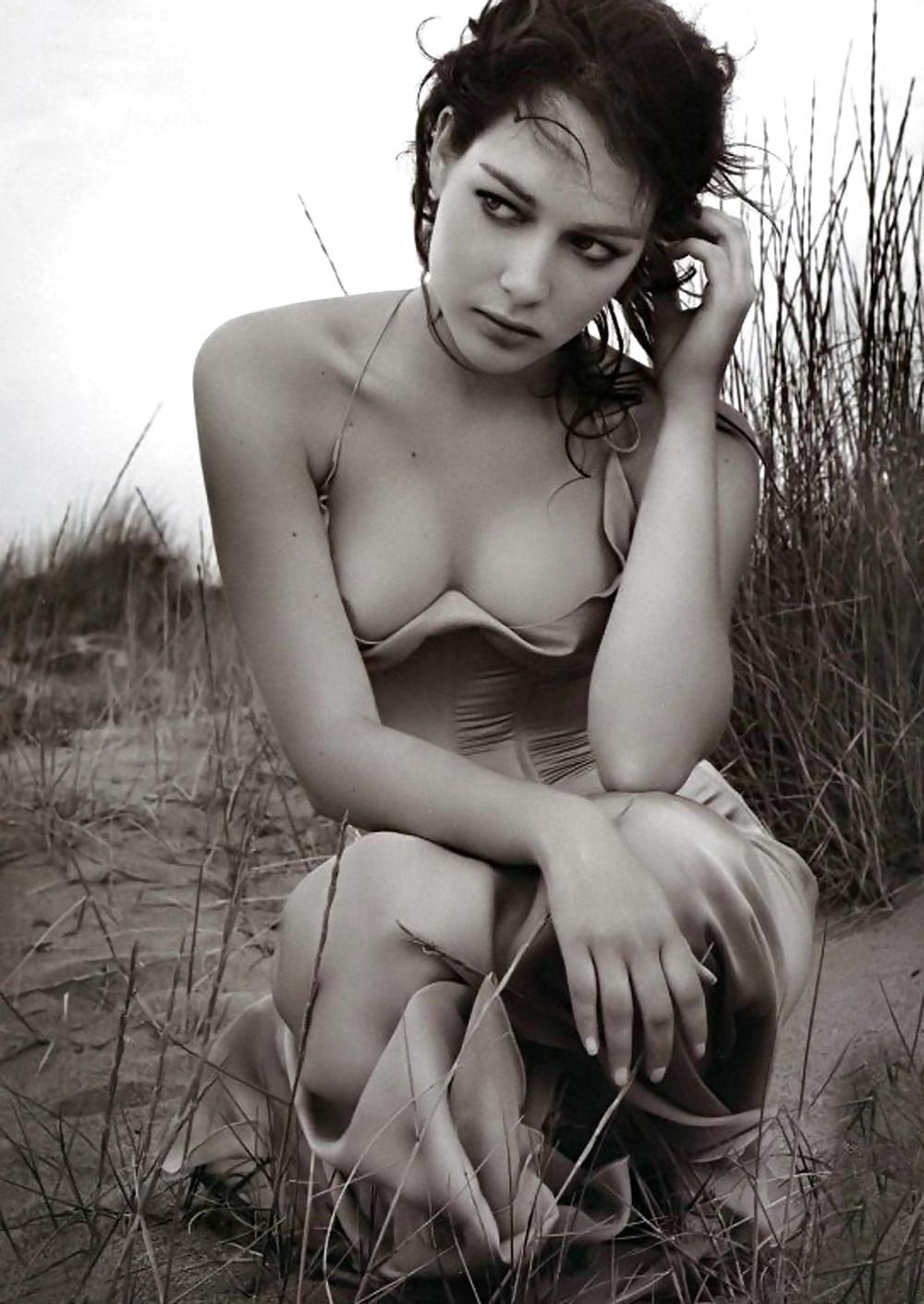 25P Beautiful Art Nude Black and White by TROC
